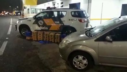 Motorista é preso com quase 150 tabletes de maconha em rodovia de Bauru — Foto: Polícia Rodoviária/Divulgação.