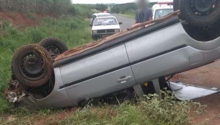 Adolescente morreu após carro capotar em vicinal que liga os municípios de Marapoama e Elisiário — Foto: Arquivo pessoal.