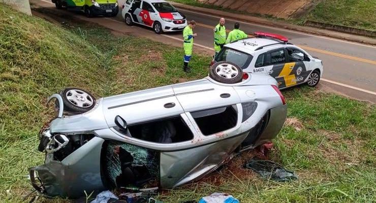 Acidente deixou quatro feridos em Cosmópolis, neste domingo — Foto: Arquivo Pessoal.