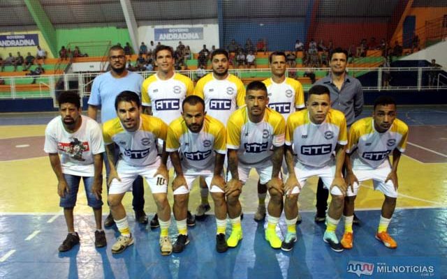 GRUB/ATC/Elzinha e o Garfo (branco e amarelo), esta classificado para as quartas-de-final do Futsal de Férias 2020. Fotos: MANOEL MESSIAS/Agência