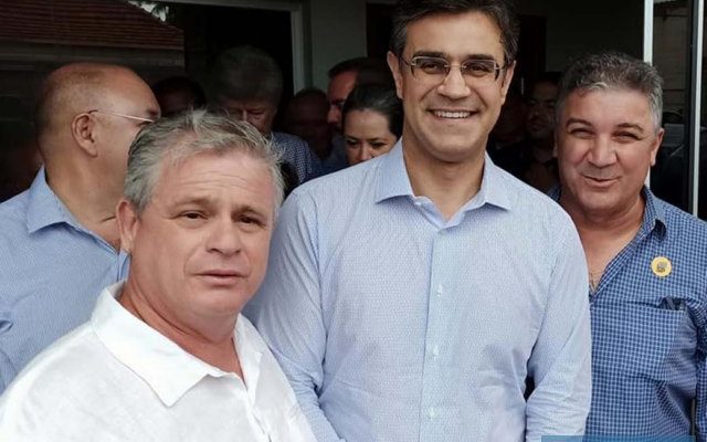 Prefeito Gilson, Rodrigo Garcia e o presidente da Câmara de Murutinga do Sul, Adriano Nunes (esq.). Foto: Assessoria de Comunicação