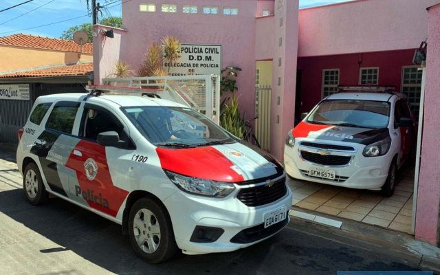 Auxiliar de serviços gerais foi autuado por dupla tentativa de feminicídio na DDM de Ilha Solteira. Foto: DIVULGAÇÃO/PM