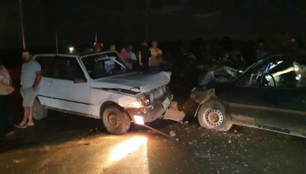 Batida entre dois carros em Capivari deixou um morto — Foto: Tonny Machado/Raízes FM.