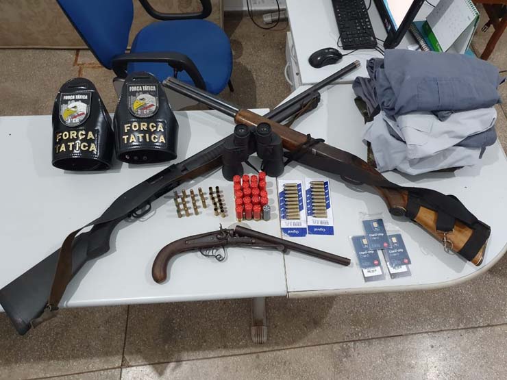 Assaltantes roubaram agrotóxico e dois deles morrem em confronto com policiais em Rosário Oeste — Foto: Polícia Militar de Mato Grosso/Divulgação.