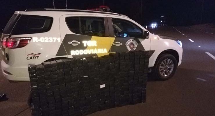 Polícia Rodoviária apreende mais de 300 celulares sem nota fiscal em caminhão na SP-225 — Foto: Polícia Rodoviária/Divulgação.