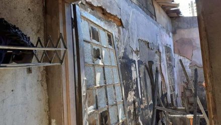 Incêndio atinge casa e deixa mulher em estado grave em Lins — Foto: Arquivo Pessoal/J. Serafim.