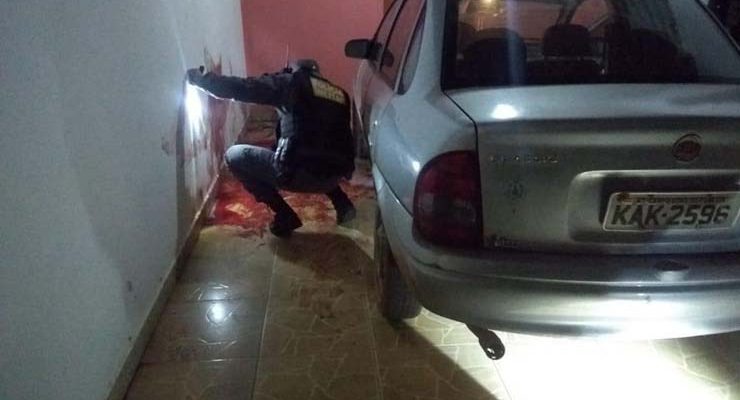 Garota de programa foi internada depois de ser atingida por golpes de marreta na noite dessa quarta-feira (4) dentro de um motel em Campo Novo do Parecis — Foto: Portal Campo Novo.