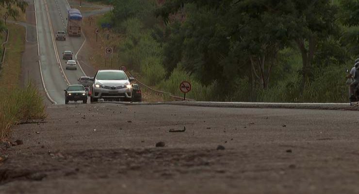 Homem de 47 anos morreu em acidente na Rodovia Mário Donegá, entre Dumont e Ribeirão Preto, SP — Foto: Reprodução/EPTV.