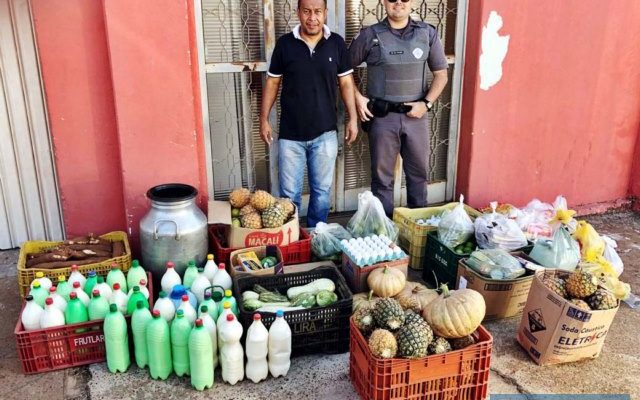 A arrecadação se deu por intermédio do “Programa Vizinhança Solidária” e teve o apoio de toda a população e comerciantes da cidade.  Fotos: DIVULGAÇÃO/PM