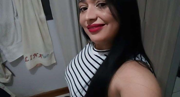 Valdinéia Caravieri, de 42 anos, morreu em acidente — Foto: Facebook - Reprodução.