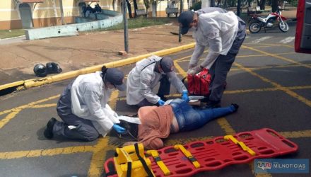 Passageira da Bros sofreu um ferimento grave na patela (antiga rótula), do joelho direito e escoriações leves pelo corpo. Foto: MANOEL MESSIAS/Agência