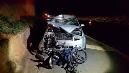 Motoneta bateu de frente com carro na rodovia Senador Teotônio Vilela (Foto: Divulgação)