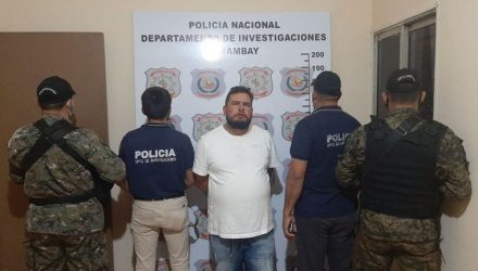 Homem foi preso pela polícia de Pedro Juan após se envolver em acidente - Foto: Gilberto Ruiz Díaz