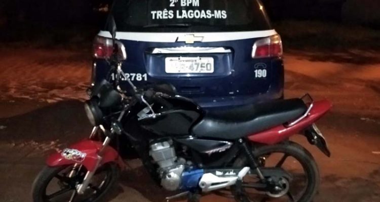 Moto encontrada com adolescente tinha registro de furto por Andradina/SP. Foto: DIVULGAÇÃO/PM