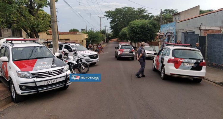 Prisão dos 5 acusados aconteceu no cruzamento das ruas Evandro B. Calvoso com Silva Jardim, no bairro Pereira Jordão. Foto: MANOEL MESSIAS/Agência