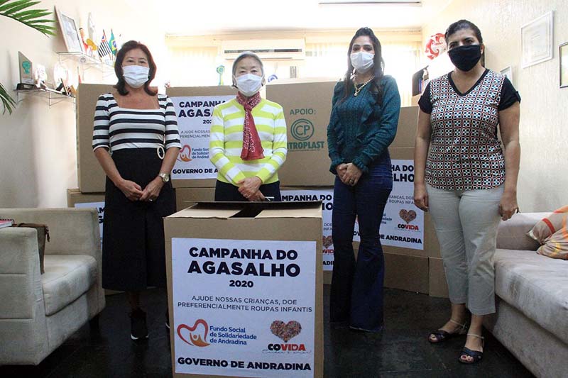 Tamiko e a presidente do Fundo Social, Mirtes Kobayashi, durante lançamento da campanha. Foto: Secom/Prefeitura