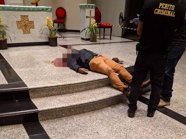 Rosemir Fernandes de Souza o homem que matou a ex-mulher a tiros, baleou duas crianças e se matou no altar da Igreja São José, em Dourados. Foto: Douradonews.com.br