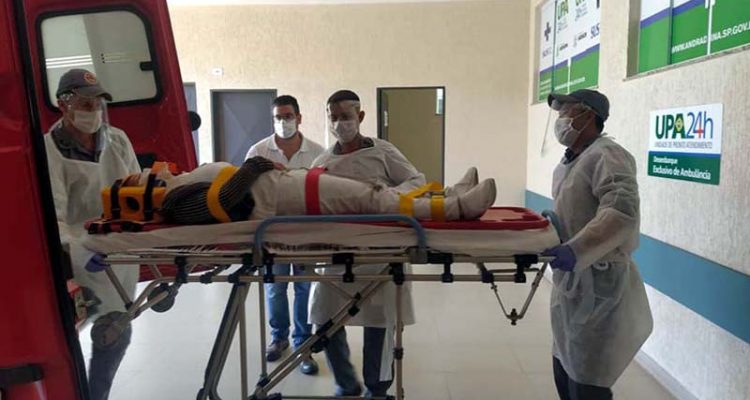 Enfermeira sofreu escoriações e contusões pelo corpo, felizmente sem muita gravidade. Foto: MANOEL MESSIAS/Agência