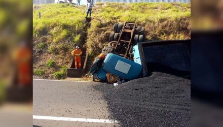 Acidente foi na alça de acesso da SP-425 para a SP-284 — Foto: Amadeu Figueiredo/Cedida