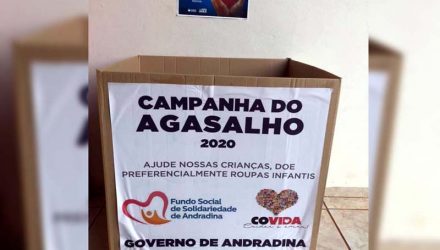 Caixas devidamente identificadas com o banner padrão da campanha estão fixadas em todos os quarteis das cidades do 28º BPM/I. Foto: DIVULGAÇÃO/PM
