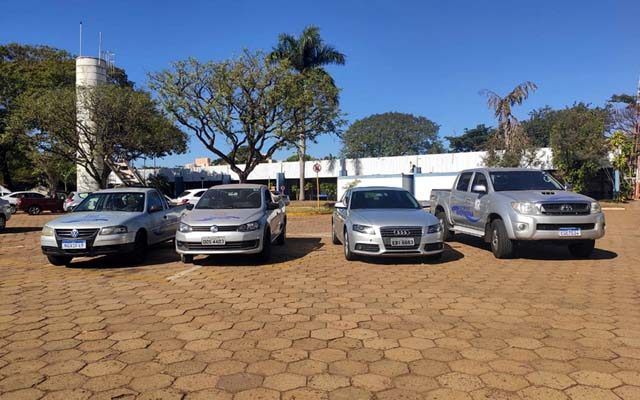 Receita Federal faz a doação de Hilux, Audi e Saveiros ao município de Andradina