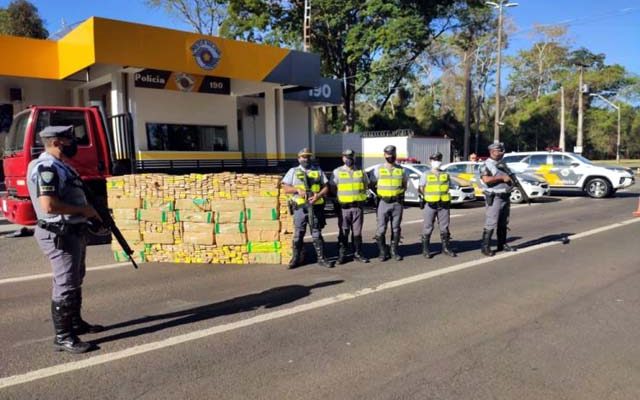Foram apreendidos 965,700 kg de maconha (1.310 tabletes) em Penápolis,Polícia Rodoviária/ Divulgação
