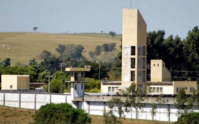 Fachada externa da Penitenciária "Nestor Canoa" de Mirandópolis. Foto: SBT Interior