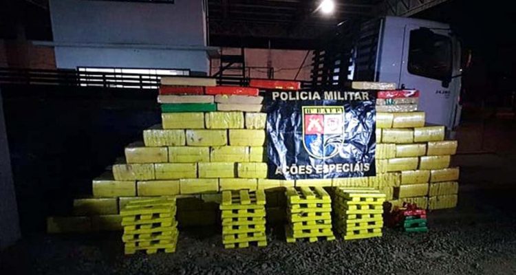 Mais de duas toneladas de maconha foram apreendidas pelo Baep — Foto: Polícia Militar