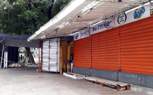 Major da PM e agente penitenciário estavam em um bar na rua Professor José Brandão, em Boa Viagem, quando começaram um tiroteio — Foto: Clarissa Góes/TV Globo