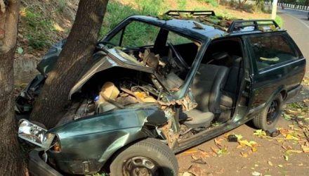 Vinícius Pavani Pereira da Silva foi encontrado sozinho, preso nas ferragens de um Volkswagen modelo Parati. Foto: DL News