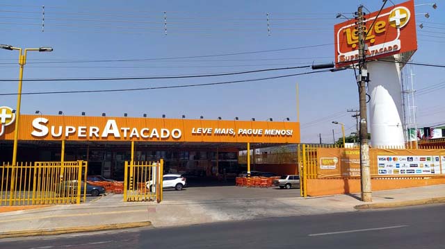 Atacado Leve+ está localizado na Av. Guanabara, com rua Aquidauana, bairro Santo Antônio. Foto: MANOEL MESSIAS/Agência