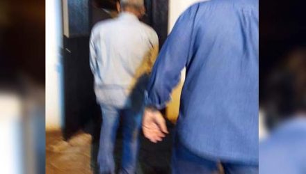 Administrador de empresas A. C. O., de 61 anos, residente na Vila Mineira, em Andradina, foi captura em um rancho em Castilho. Foto: MANOEL MESSIAS/Agência