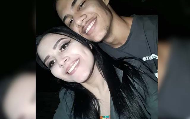 Maria Magnólia tinha 20 anos e estava internada em um hospital de São Paulo; na foto, ao lado do marido, Igor - Foto: Reprodução Facebook