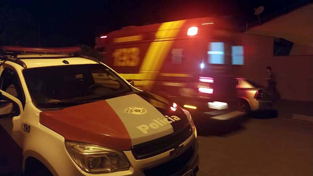 Bombeiros socorreram o menor até a UPA – Unidade de Pronto Atendimento, medicado e liberado. Foto: MANOEL MESSIAS/Agência