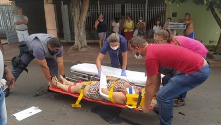 Vítima sofreu escoriações pelo corpo (pernas, joelhos e braços), além de uma contusão mais grave no pulso do braço direito. Foto: MANOEL MESSIAS/Agência