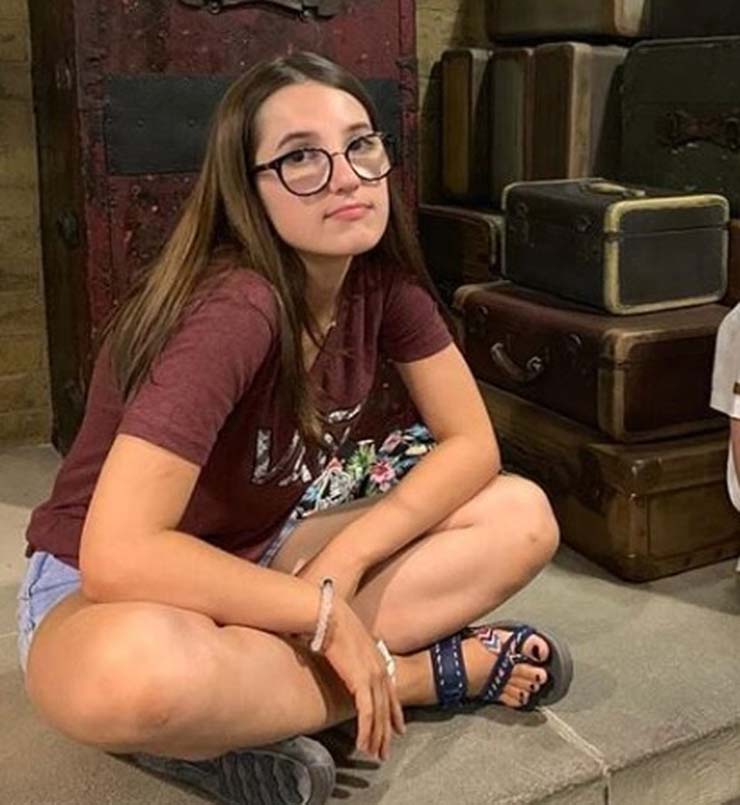 Isabele Guimarães Rosa, de 14 anos, morreu ao ser atingida por tiro na cabeça no condomínio Alphaville, em Cuiabá — Foto: Instagram/Reprodução.
