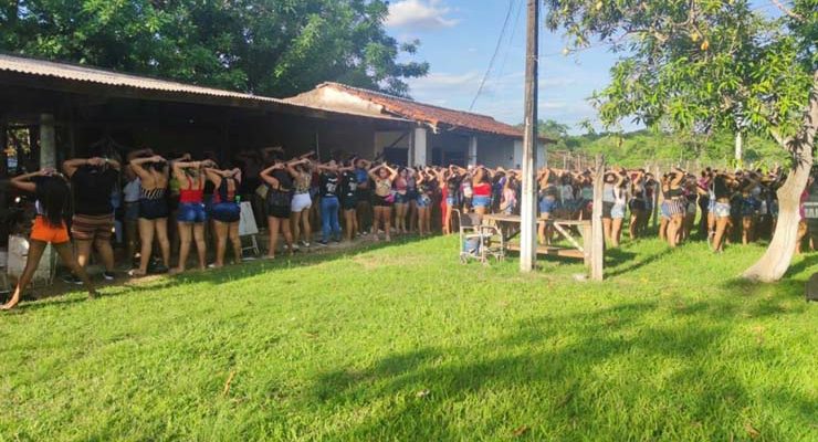 Polícia fecha festa rave com aglomeração de 600 pessoas em Cuiabá — Foto: Polícia Militar de Mato Grosso/Assessoria.