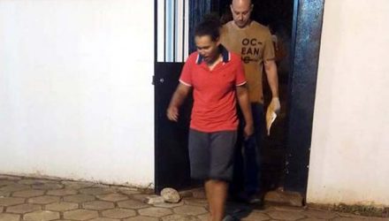 Mulher foi indiciada por tráfico de entorpecente e permaneceu à disposição da Justiça. Foto: MANOEL MESSIAS/Agência