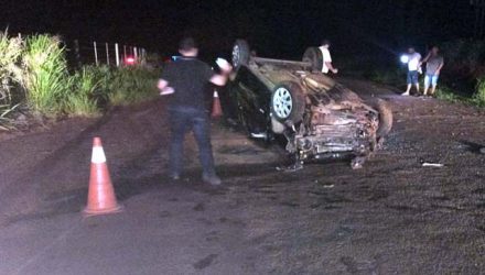 Ford Ka ficou bastante destruído após se envolver em capotamento. Fotos: Divulgação