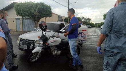 Rapaz que trabalha entregando tintas não sofreu cortes pelo corpo, apenas contusões na mão e joelho, os dois lado direito e leves. Foto: MANOEL MESSIAS/Agência