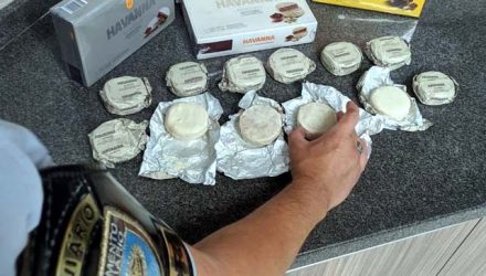 Doces tradicionais em países hispano-americanos estavam recheados com cocaína — Foto: Polícia Militar Rodoviária