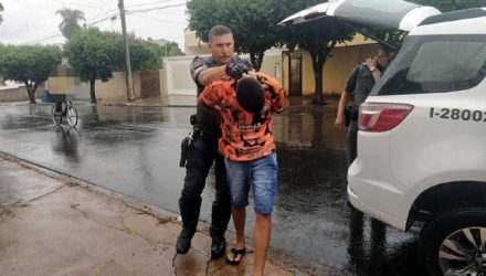 Adolescente de 15 anos detido com droga é o mesmo envolvido no homicídio contra morador do bairro Pereira Jordão. Foto: MANOEL MESSIAS/Agência