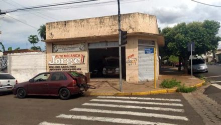 Tentativa de homicídio aconteceu em frente de uma oficina mecânica na Vila Mineira. Foto: MANOEL MESSIAS/Agência