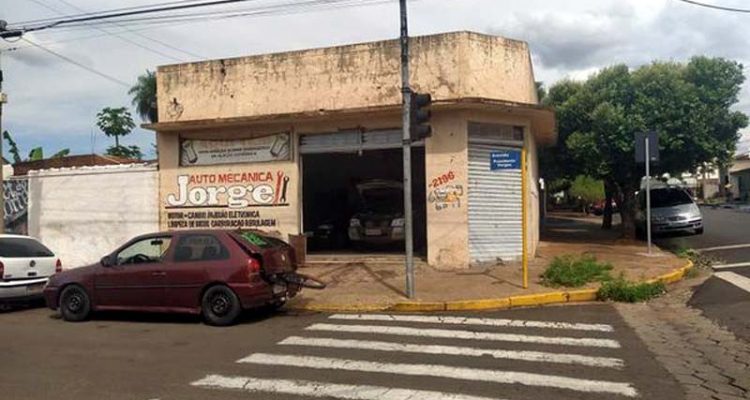 Tentativa de homicídio aconteceu em frente de uma oficina mecânica na Vila Mineira. Foto: MANOEL MESSIAS/Agência
