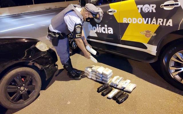 Polícia apreendeu maconha e haxixe — Foto: Polícia Rodoviária