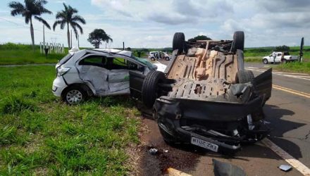 Acidente aconteceu na Rodovia dos Barrageiros, no trevo de acesso à cidade de Itapura. Foto: Whats App
