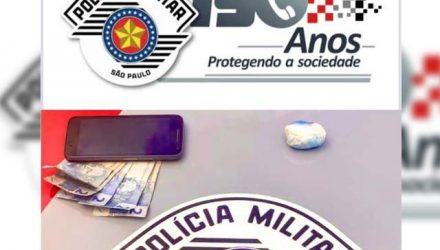 Foi apreendida uma porção de cocaína que pesou aproximadamente 16 gramas. Foto: PM/Divulgação