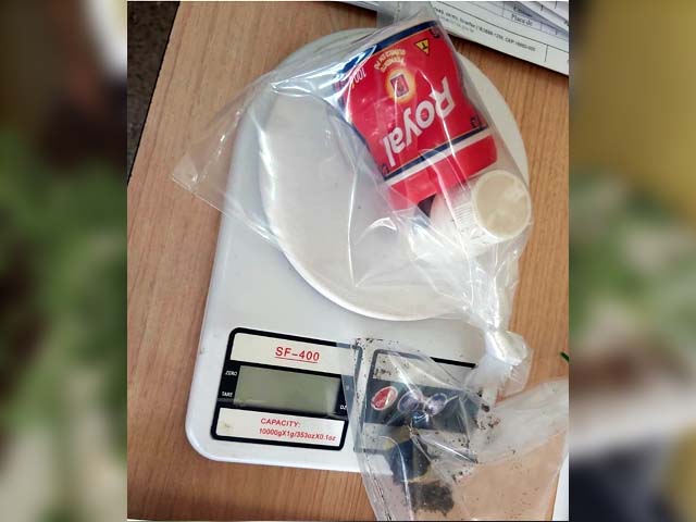 Outro homem foi preso por tráfico ao ser flagrado com droga e balança de precisão. Foto: Polícia Civil/Divulgação