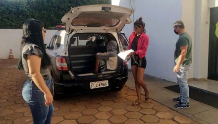 Travesti ""Rubi" foi indiciada por roubo e permaneceu à disposição da Justiça. Foto: MANOEL MESSIAS/Agência