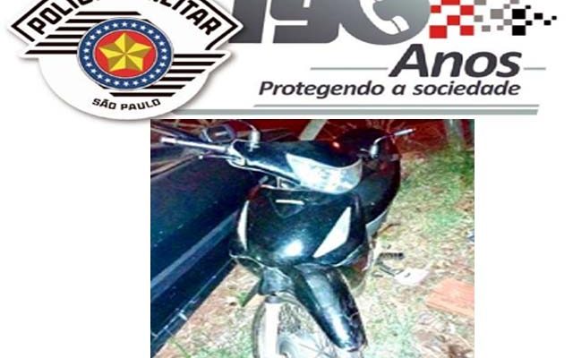 Motoneta Biz foi apreendida no pátio da Rebocar de Andradina. Foto: PM/Divulgação